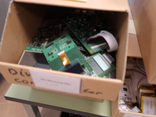 Forstærker, Strømforsyninger, små OLED displays, LiFePo batterier