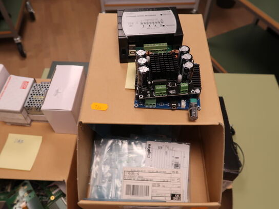 Forstærker, Strømforsyninger, små OLED displays, LiFePo batterier