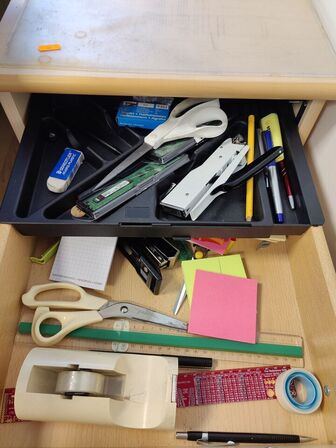 El Hæve/sænke skrivebord 200x80/120 cm med skuffesektion