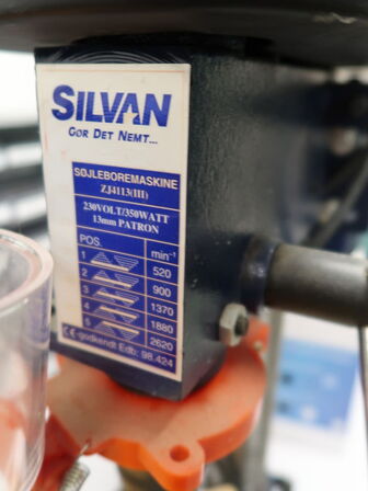 Søjleboremaskine (OBS står i kælder)