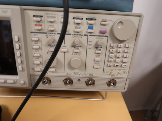 Digitalt 4ch 500MHz 2GS/s oscilloscop TEKTRONIX TDS 754A