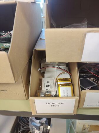 Forstærker, Strømforsyninger, små OLED displays, LiFePo batterier