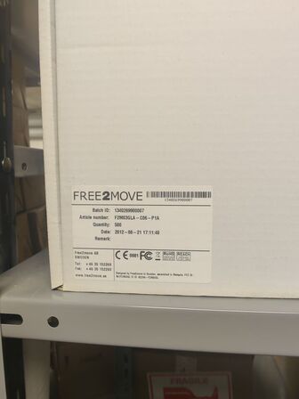 Stort lot med reoler og eketronik indhold (køber skal selv afmontere) (OBS står i kælder)