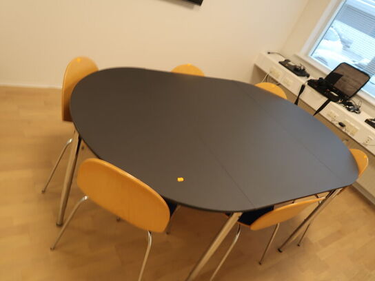 Konference-/spisebord med 9 stk. stole