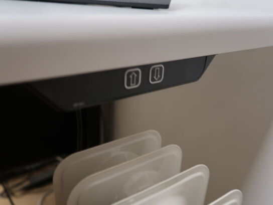 El Hæve/sænke skrivebord 180x80 cm