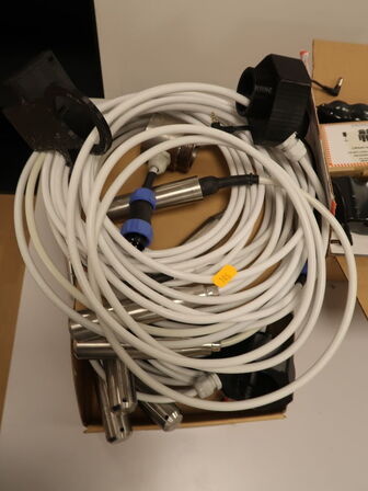 Tryksensor, Yealink headset, LiIon batterier