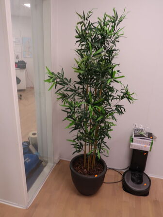 Kunstig plante i krukke