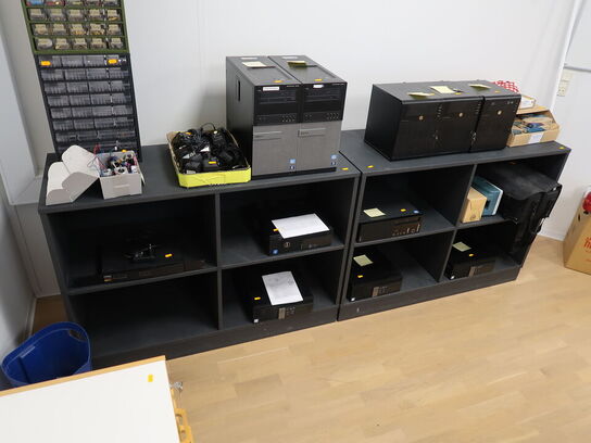 2 stk. reoler, uden indhold