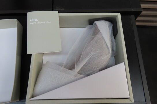 VITRA EAMES HOUSE BIRD