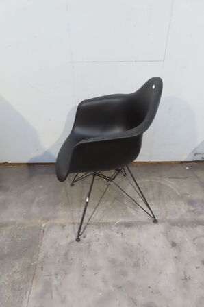 Stol VITRA EAMES