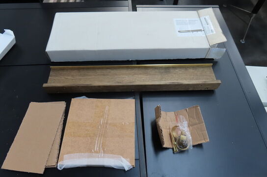 ANYWHERE SHELF 1058 med spejl