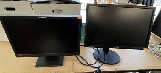 2 Stk. Skærme 19" SAMSUNG + LENOVO