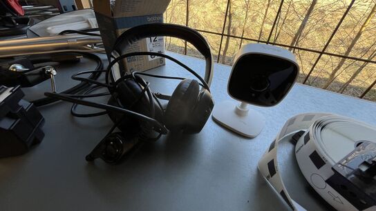 Blandet Lot   Bla. Høretelefoner