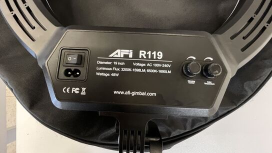 Ringlys 19" AFI R119 m. Stativ