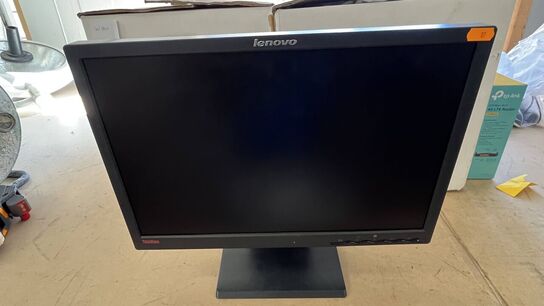 2 Stk. Skærme 19" SAMSUNG + LENOVO