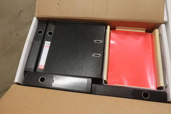 14 Flyttekasser med kontoraktikler