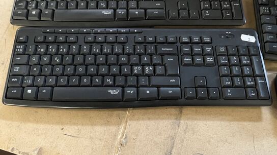 8 Keyboards LOGITECH + 3 Mus LOGITECH