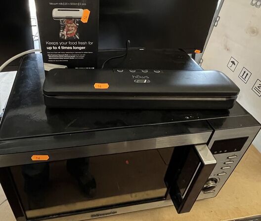 Microovn ELECTROLUX + Vakuumpakker m. Ruller