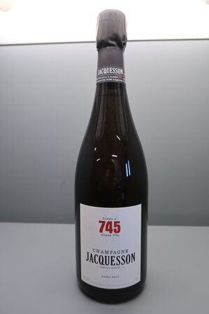 1 fl. Champagne Cuvée n° 745 Extra Brut, Jacquesson NV