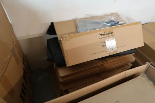 Div. Bøjler, alarmer til høj, plastikposer samt indpakningspapir