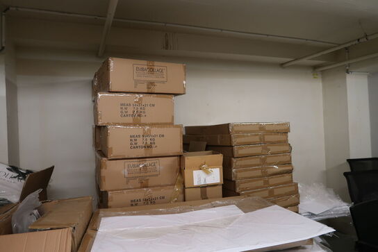 Ca. 25 stk. paller med magnetæsker, plastikposer, 