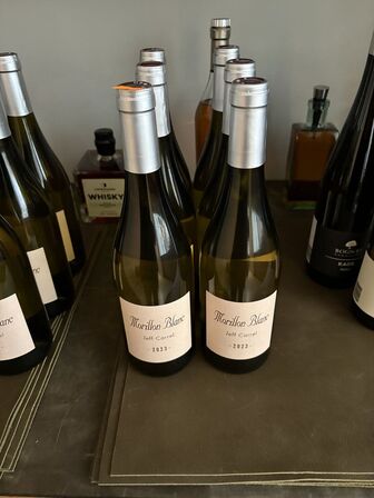 6 flasker hvidvin SE BILLEDER