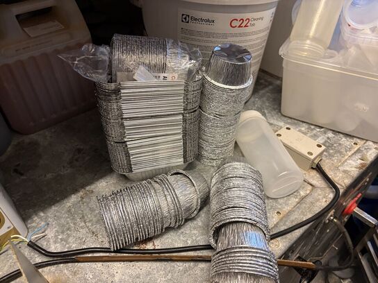 Parti hævekasser, emballage, m.v.