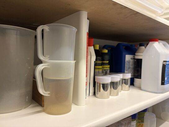 Parti hævekasser, emballage, m.v.