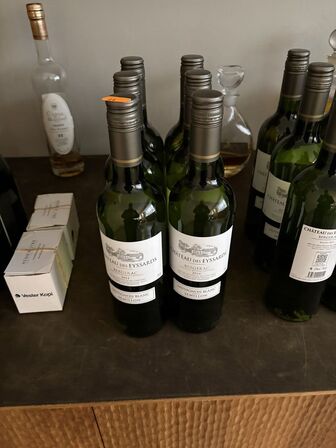 6 flasker hvidvin SE BILLEDER