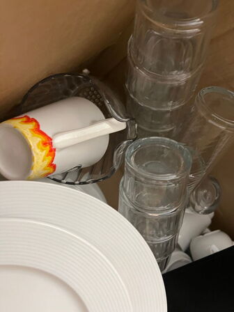 4 stk. kasser med indhold