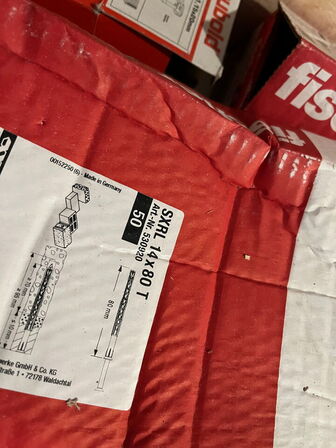 Indholdet på pallen