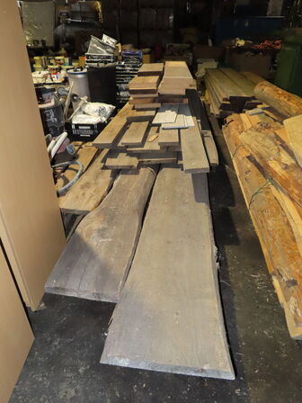 Genbrugstræ, rester af spærtræ mm. 