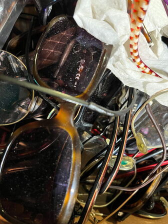 7 stk. kasser med brugte briller