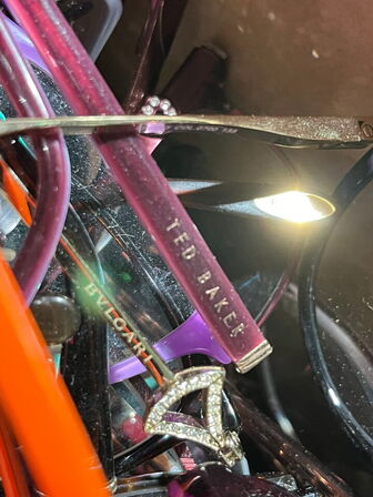 7 stk. kasser med brugte briller