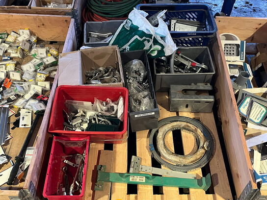 Indholdet på pallen