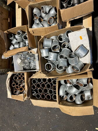 Indholdet på pallen