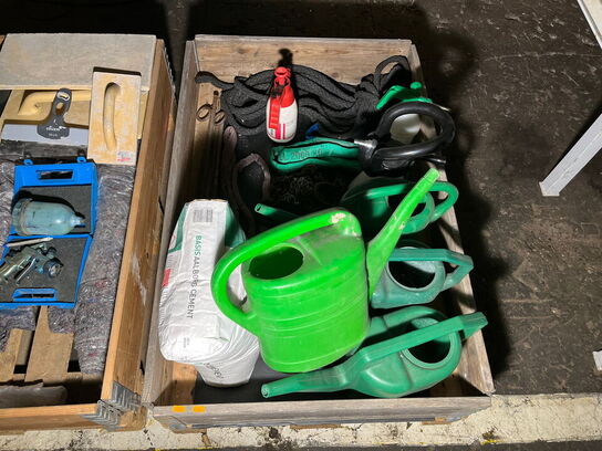 Indholdet på pallen