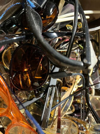 7 stk. kasser med brugte briller