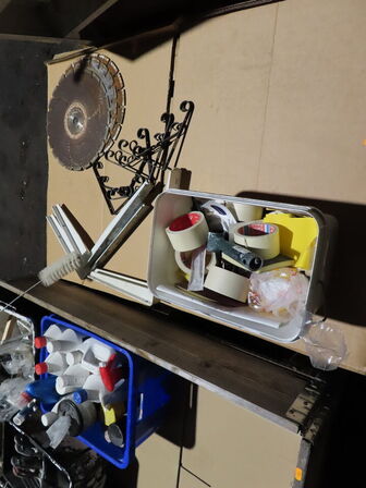 Indholdet på pallen