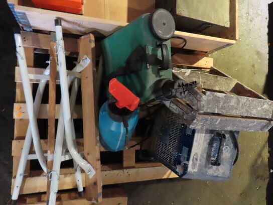 Indholdet på pallen