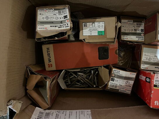 Indholdet på pallen