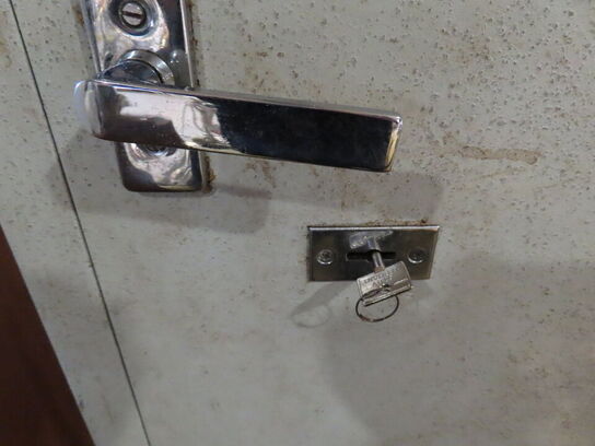 Våbenskab/nøgleskab, SG-2000