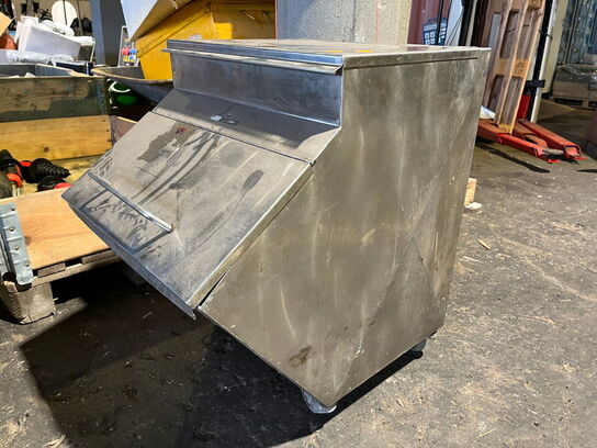 Rustfristål beholder på hjul