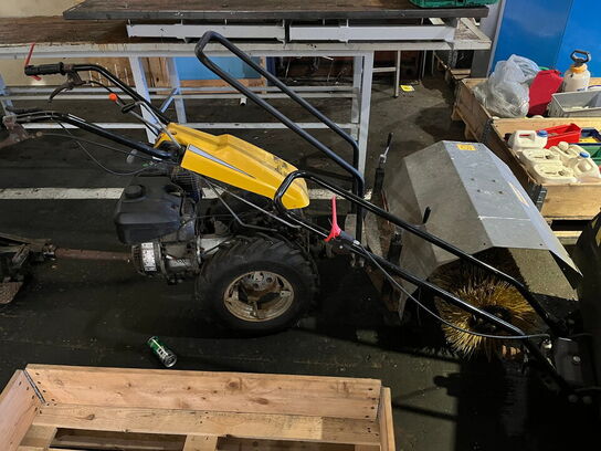 Redskabsbærer, TEXAS PRO TRAC 700,  med kost og skrabeblad