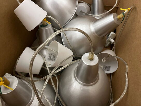 4 stk. kasser med indhold