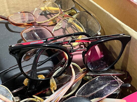 6 stk. kasser med brugte briller