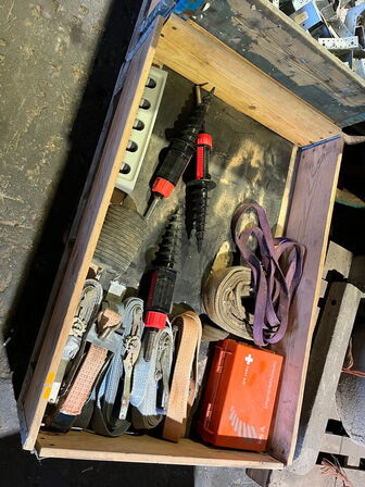 Indholdet på pallen