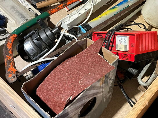 Indholdet på pallen