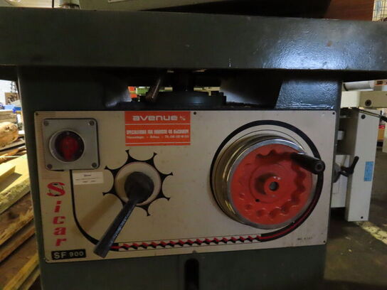 Fræser med fremfører, UNIVER SF 900 og fremfører 508