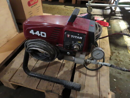 Malersprøjte, TITAN IMPACT 440 samt 2 stk. spænder